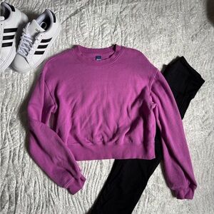 EUC!💕 Cropped Magenta Crewneck Sweatshirt